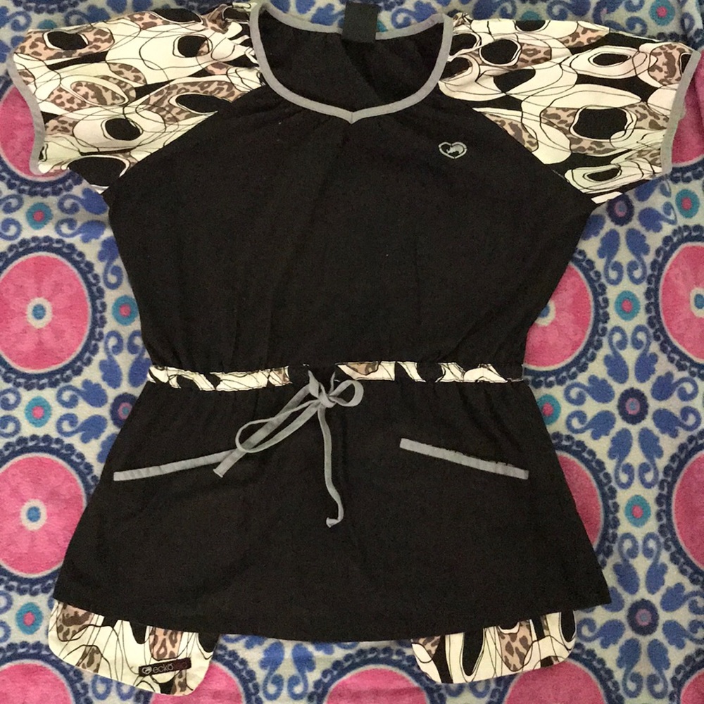 Uniform top